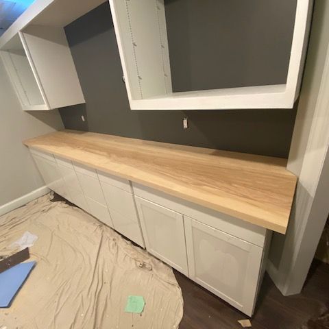 Fitting in custom cabinet top