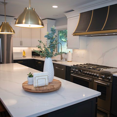 custom kitchen with quartz countertop